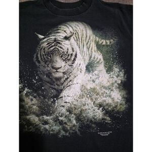 Vintage Silkmaster Nature White Tiger shirt Size Large Measurements